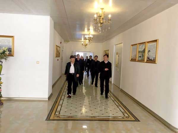 ●商会接待嘉祥县委县政府及各委、局一行。.jpg