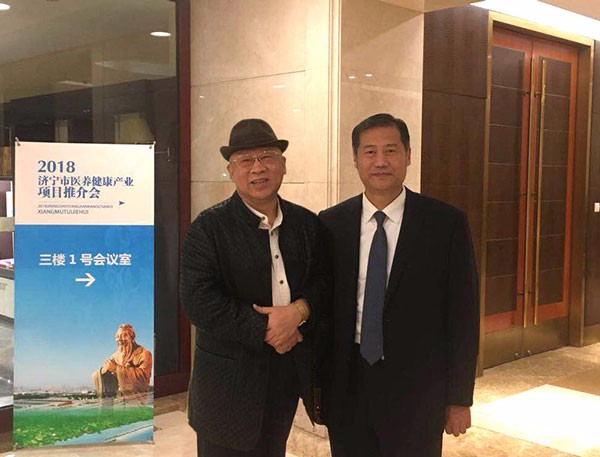 ●会长与柳市长在一起.jpg